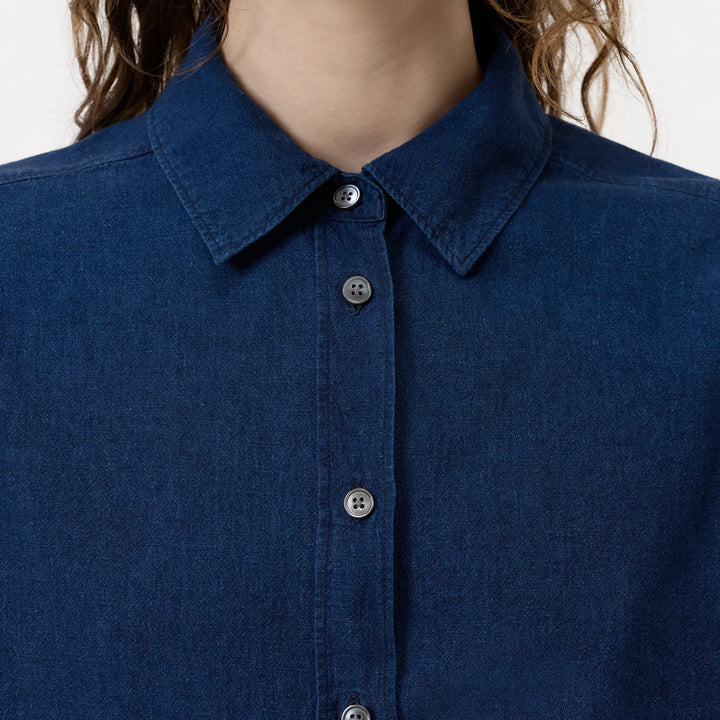 CLOSED SHORT SLEEVE BUTTON UP SHIRT