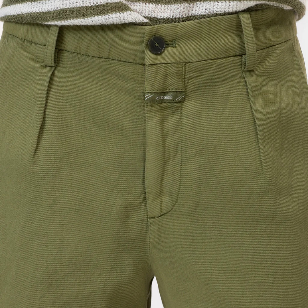 CLOSED REVYL SHORT