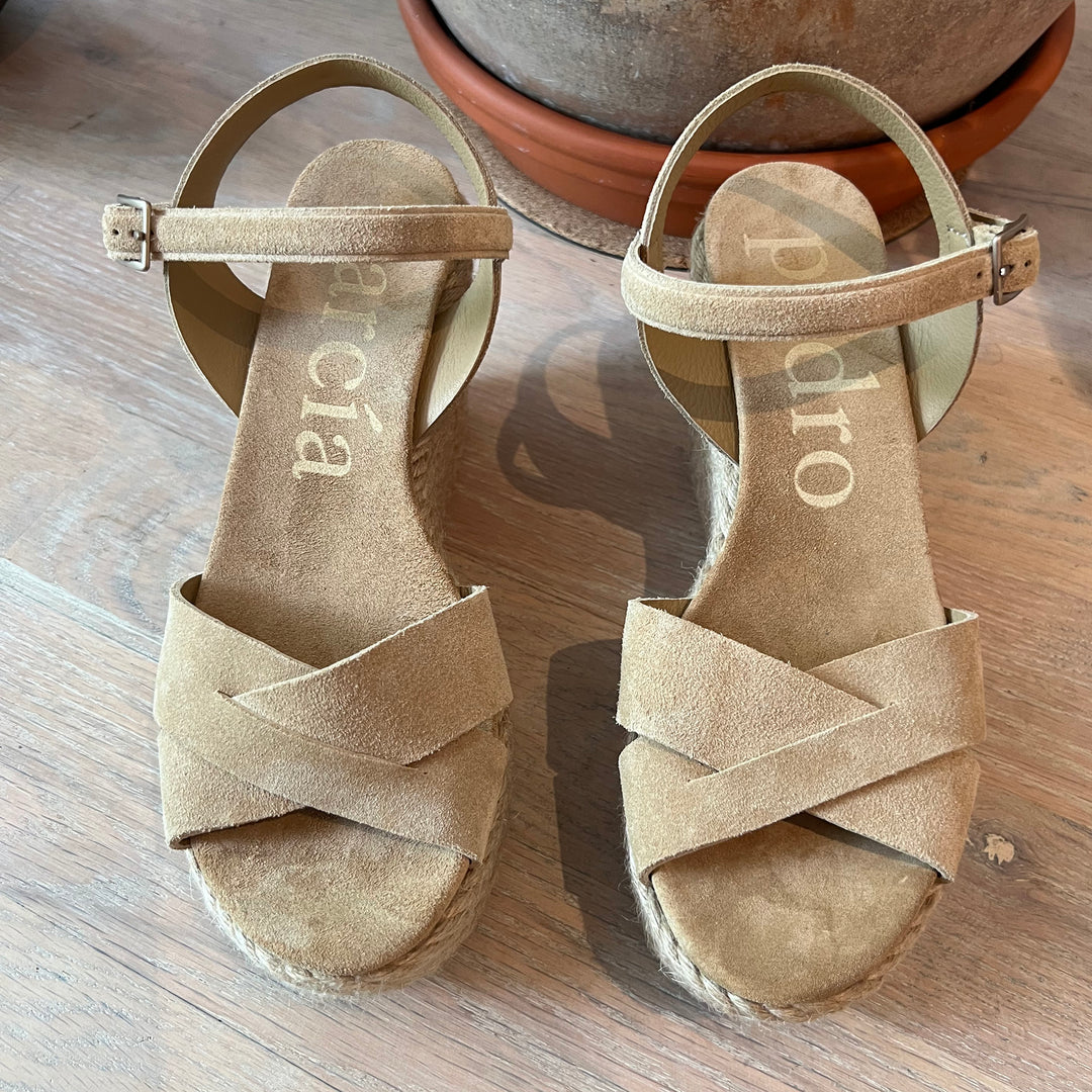 PEDRO GARCIA DALYS WEDGE